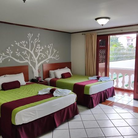 Hotel Fotherhouse San Salvador Esterno foto