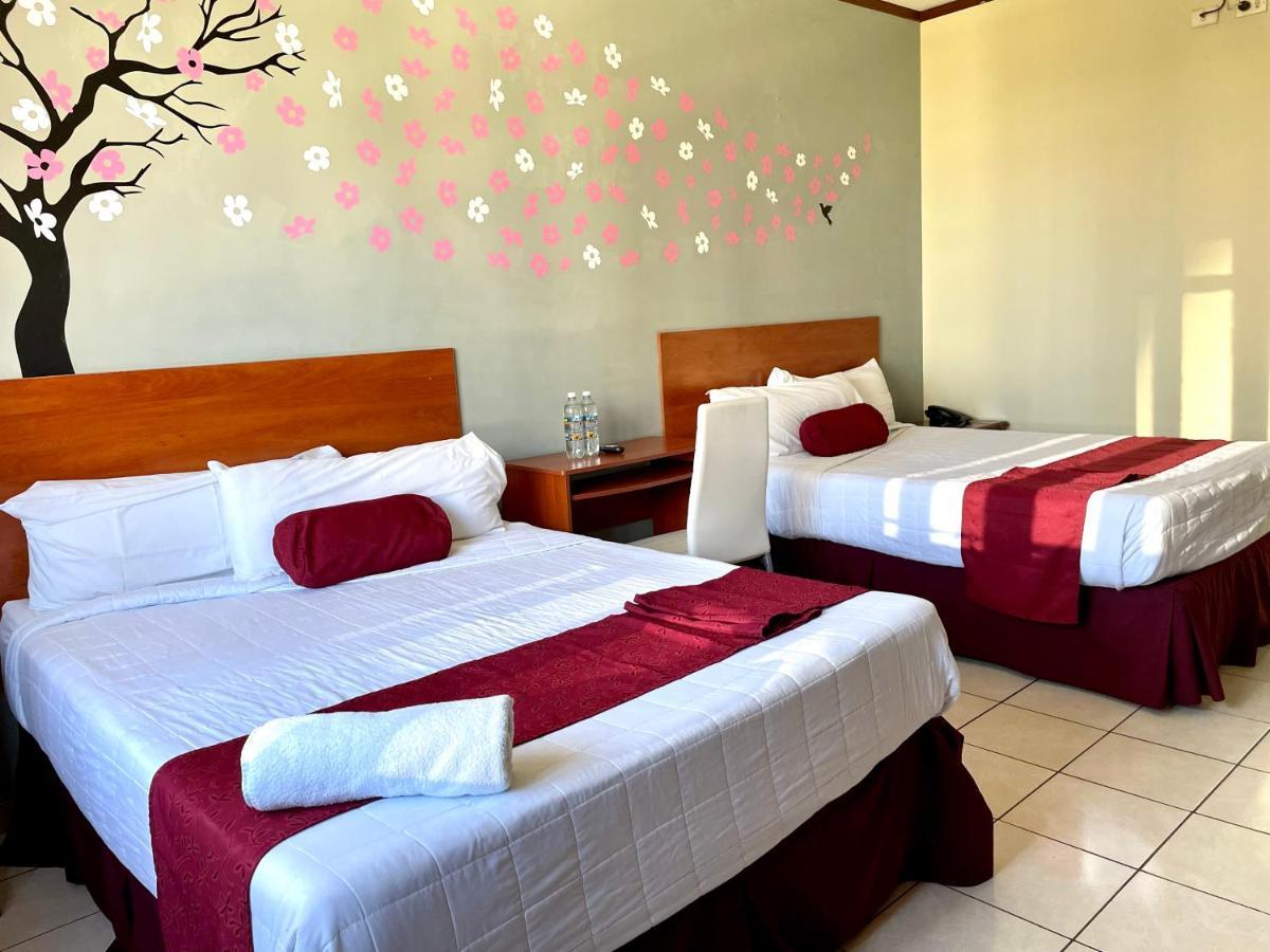 Hotel Fotherhouse San Salvador Esterno foto