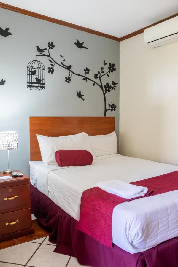 Hotel Fotherhouse San Salvador Esterno foto