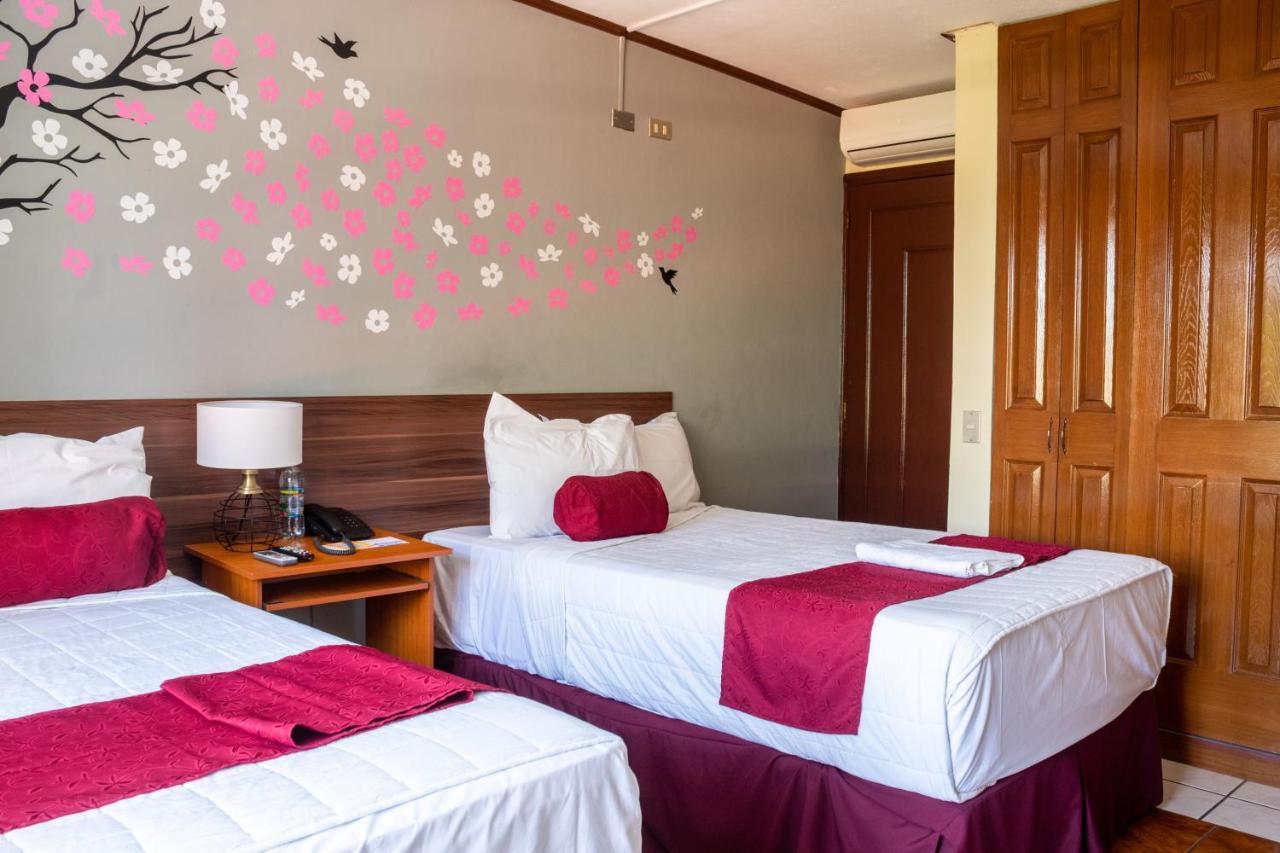 Hotel Fotherhouse San Salvador Esterno foto