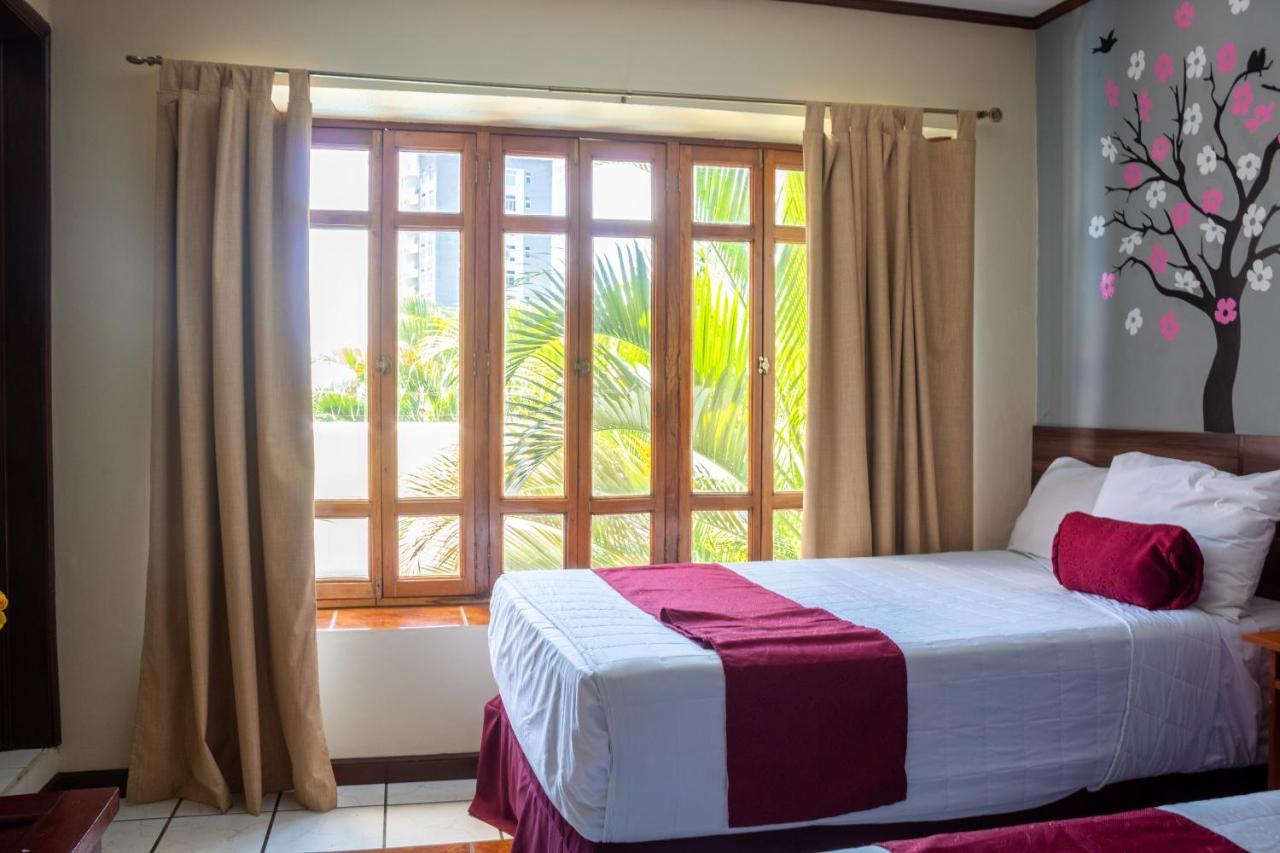 Hotel Fotherhouse San Salvador Esterno foto