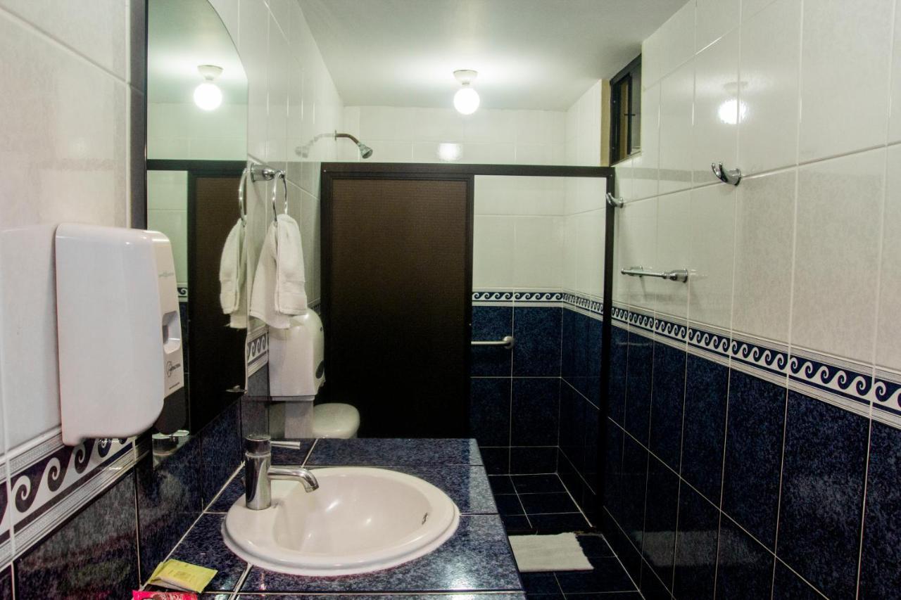 Hotel Fotherhouse San Salvador Esterno foto