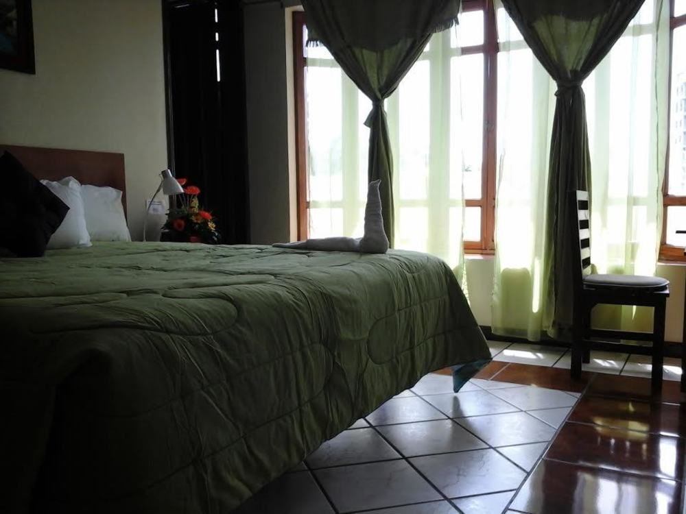 Hotel Fotherhouse San Salvador Esterno foto