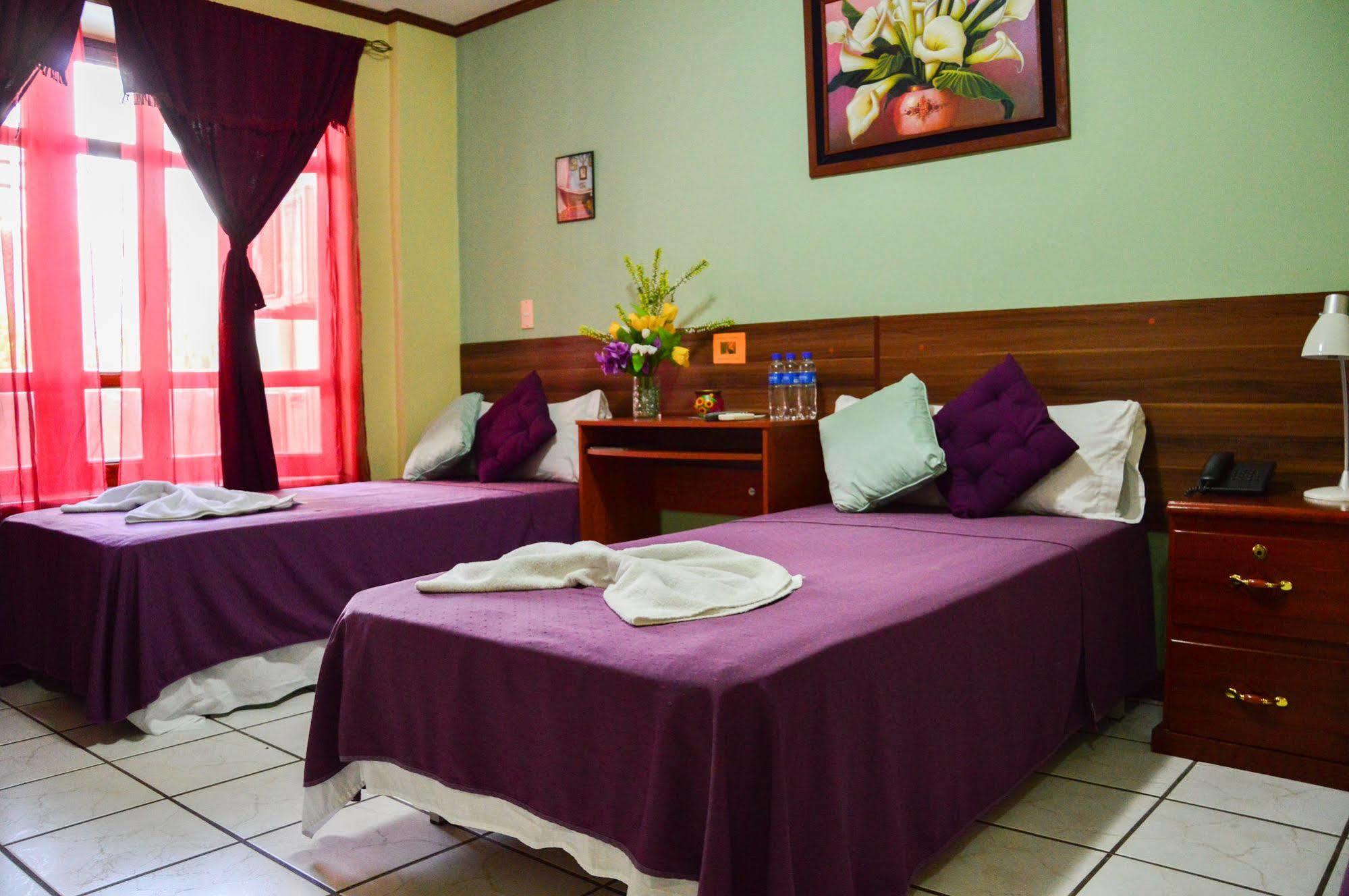 Hotel Fotherhouse San Salvador Esterno foto