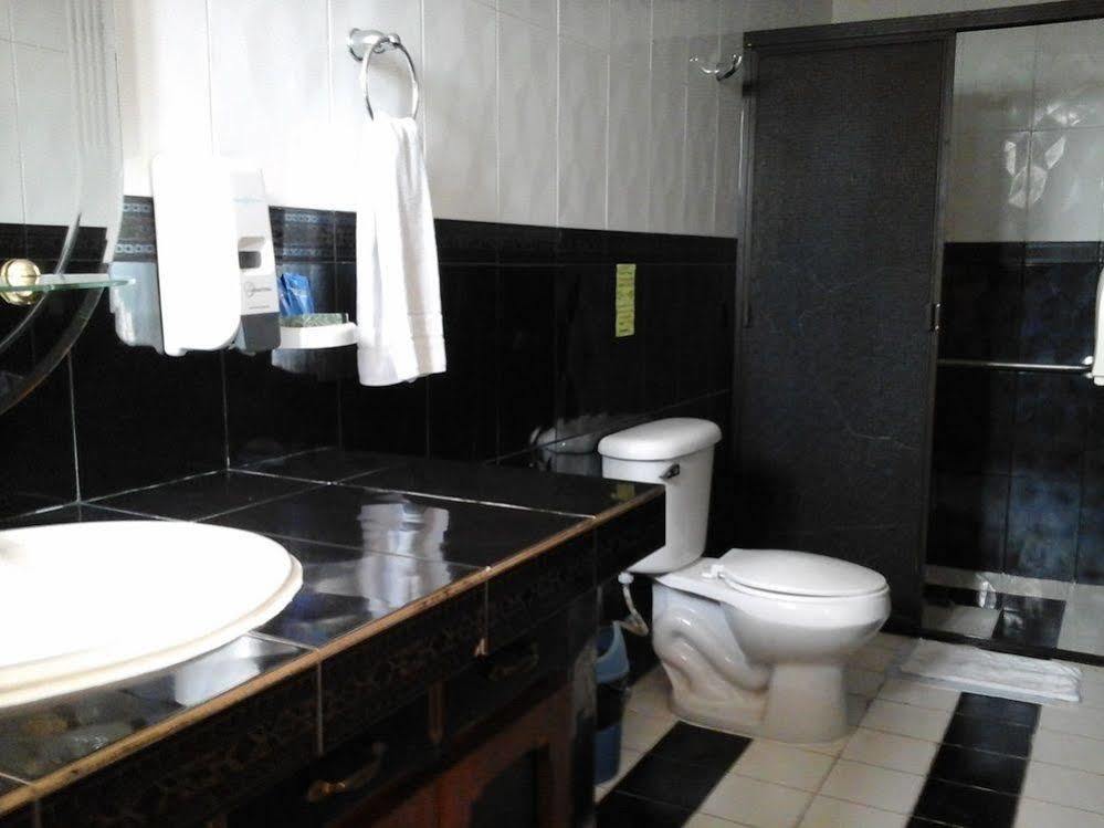 Hotel Fotherhouse San Salvador Esterno foto