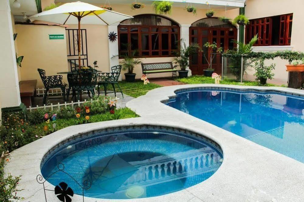Hotel Fotherhouse San Salvador Esterno foto